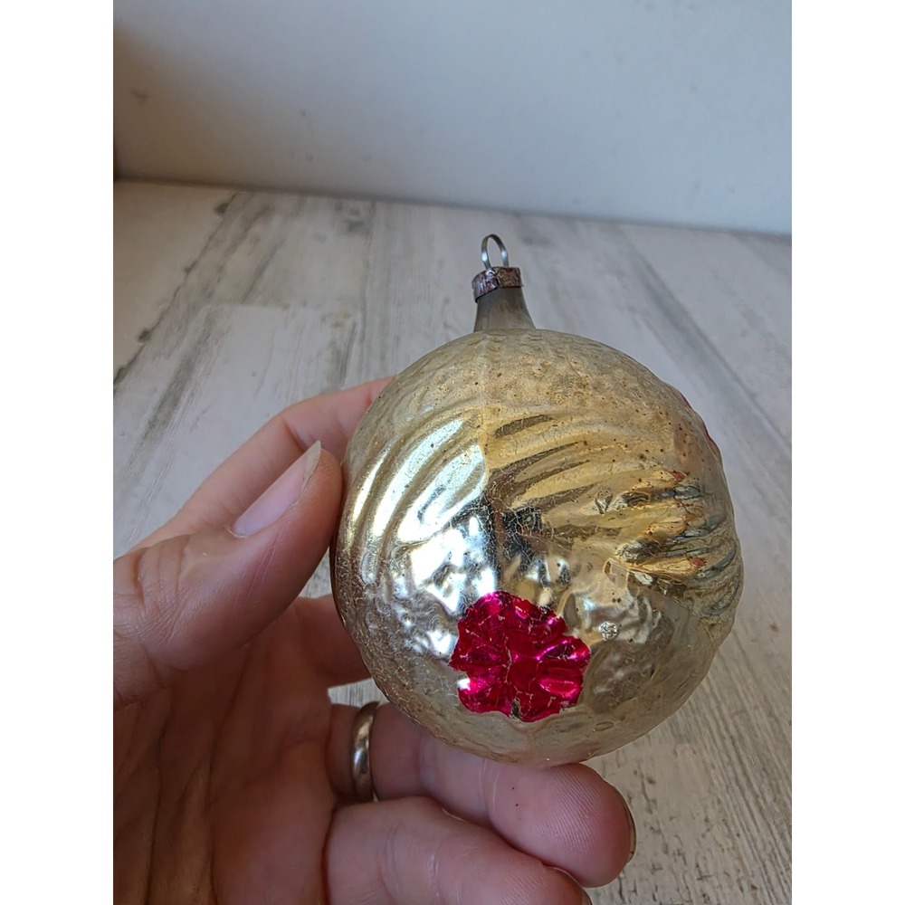 Vintage Star Gold mercury glass ornament about 2.5-in diameter